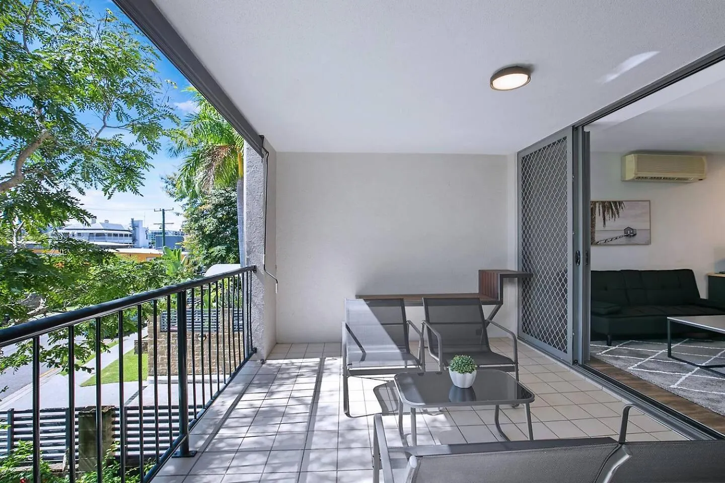 Centro At Toowong - Modern Spacious Living With Pool Brisbane Australië
